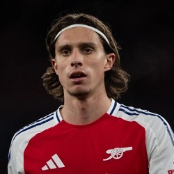 Arsenal rozważa sprzedaż Riccardo Calafioriego?