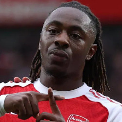 Dlaczego gol Eberechiego Eze przeciwko Tottenhamowi został uznany?