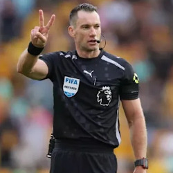 VAR w centrum uwagi: Kontrowersje w meczu Newcastle z Arsenalem