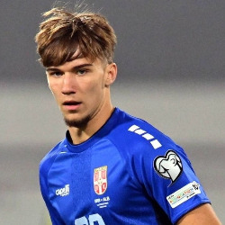 Arsenal zainteresowany młodym talentem z Belgradu, Vasilije Kostovem