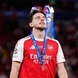 Declan Rice i Josh Kroenke w centrum uwagi podczas parady Arsenalu