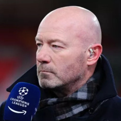 Alan Shearer docenia obrońców Arsenalu