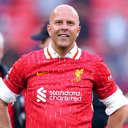 Arne Slot krytykuje Artetę za komentarze o tytule Liverpoolu