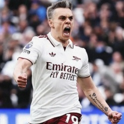 Arsenal triumfuje nad West Hamem po dramatycznym finale z VAR