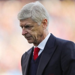 Wenger kontra UEFA: Rewolucja spalonego wstrzymana