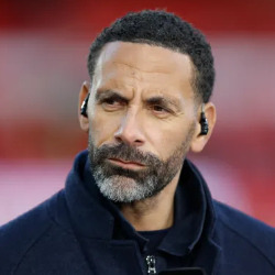 Rio Ferdinand broni Noni Madueke przed transferem do Arsenalu