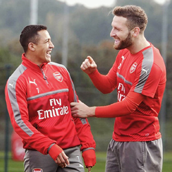 Mustafi: Mam nadzieję, że Sanchez zostanie