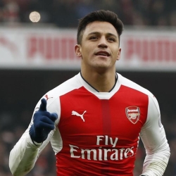 Mirror: Arsenal wycenił Alexisa