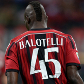 Balotelli zostaje w Milanie