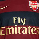 Arsenal będzie renegocjować umowę z Fly Emirates