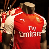 Ogromny wzrost sprzedaży koszulek Arsenalu
