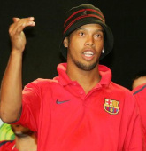 Wenger zwolennikiem transferu Ronaldinho do Blackburn