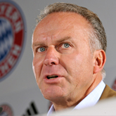 Rummenigge: Bayern chce przedłużyć umowę z Mandzukiciem