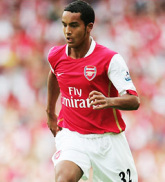 Theo zostaje w Arsenalu!