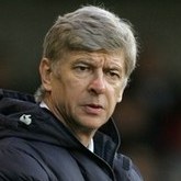 Arsenal potrzebuje silnego pomocnika - co zrobi Wenger?